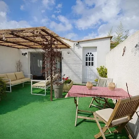 Maison Avec Terrasse Proche Piste Cyclable Et Remparts Vakantiehuis
