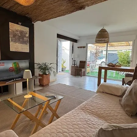 Maison Avec Terrasse Proche Piste Cyclable Et Remparts *
