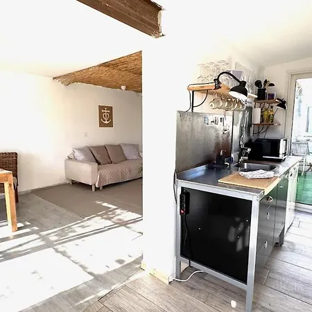 Maison Avec Terrasse Proche Piste Cyclable Et Remparts Semesterbostad